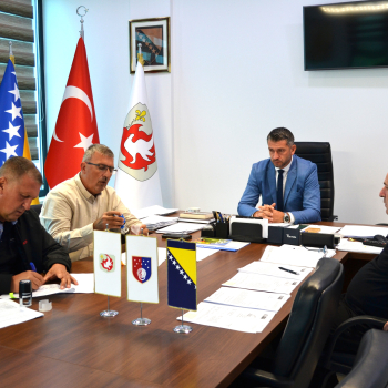 Potpisani ugovori za redovno održavanje i rekonstrukciju puteva u Ilijašu