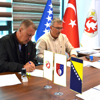 Potpisani ugovori za redovno održavanje i rekonstrukciju puteva u Ilijašu