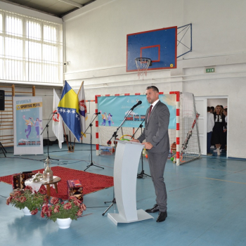 Otvoreno rekonstruisano sportsko igralište u Javnoj ustanovi Osnovna škola Podlugovi