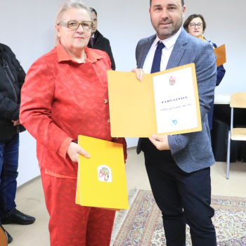 Za Dan državnosti žene borkinje poklonile Ilijašu izložbu