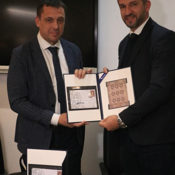 Promovisana poštanska marka posvećena Ilijašu: Starobosanski grad Dubrovnik putuje u 190 zemalja