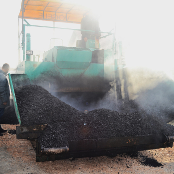 Asfaltiranje lokalnog puta u naselju Vratuša