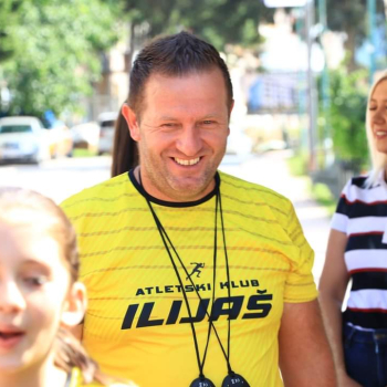 Načelnik Fazlić i Amel Tuka otvorili 5. Atletski dječiji miting u Ilijašu
